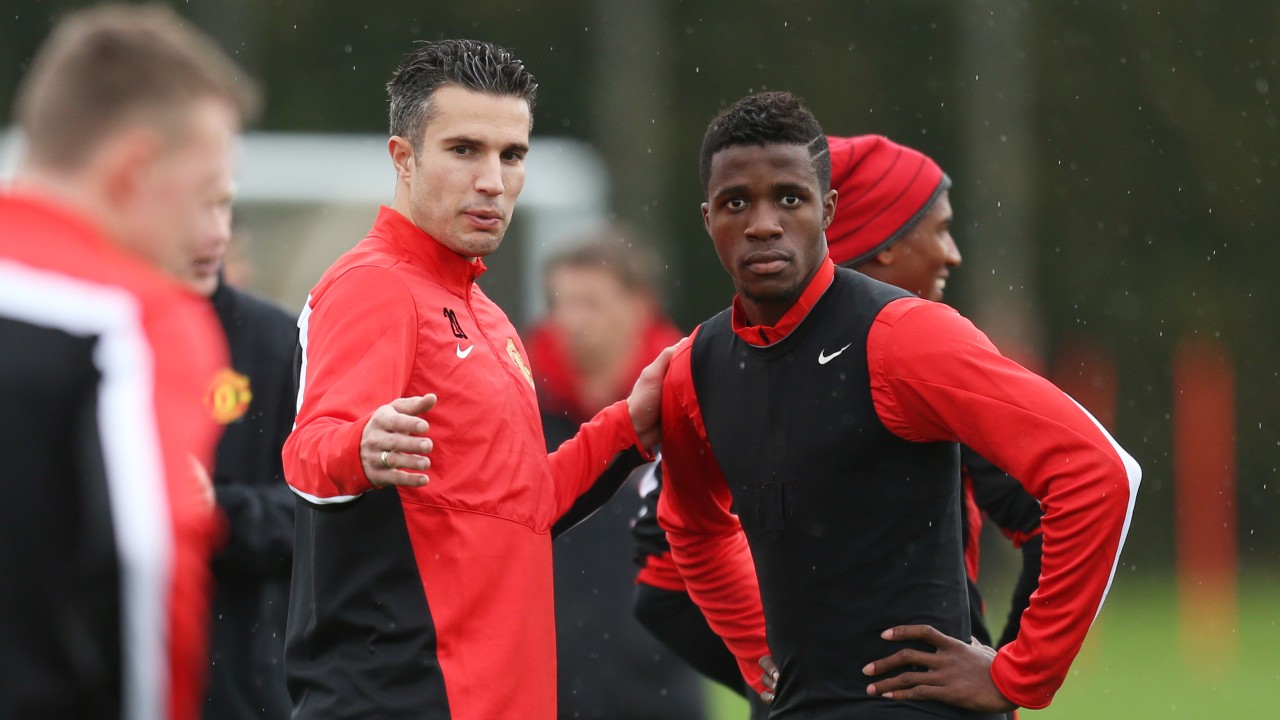 van Persie & Zaha (©Reuters)